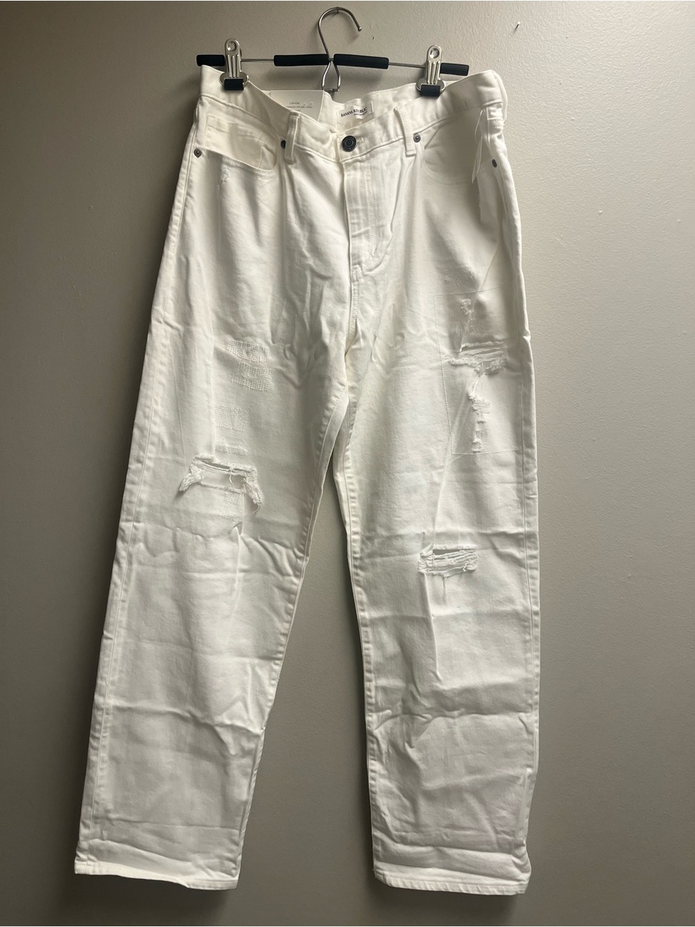 Banana Republic Men’s Slim Straight White Jeans 99% cotton 1%spandex.